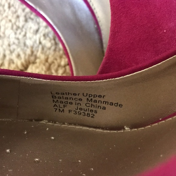 Alfani Step N Flex SZ 7 M,magenta jeules suede pumps. - Picture 8 of 10
